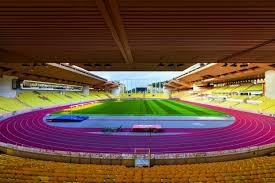 德州扑克锦标赛：为什么在“泡沫期”激进加注是通往决赛桌的关键？（德州扑克锦标赛：泡沫阶段强势加注为何是挺进决赛桌的关键？）